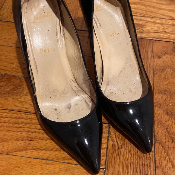 Louboutin pointy toe pump size 8/ 38 - Picture 2 of 12
